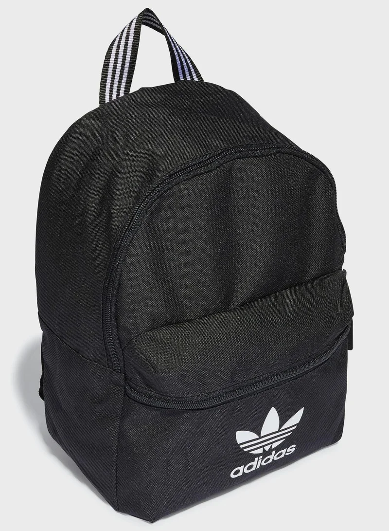 حقيبة ظهر صغيرة Adicolor من adidas Originals باللون الأسود
