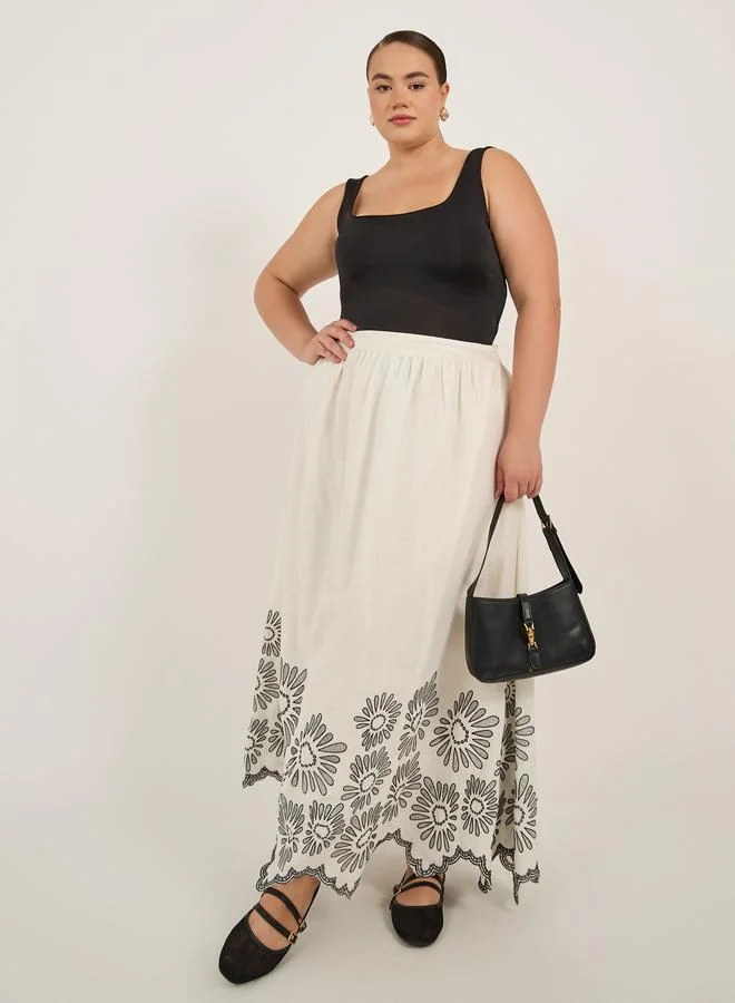 Plus Size Embroidered Hem Maxi Skirt White