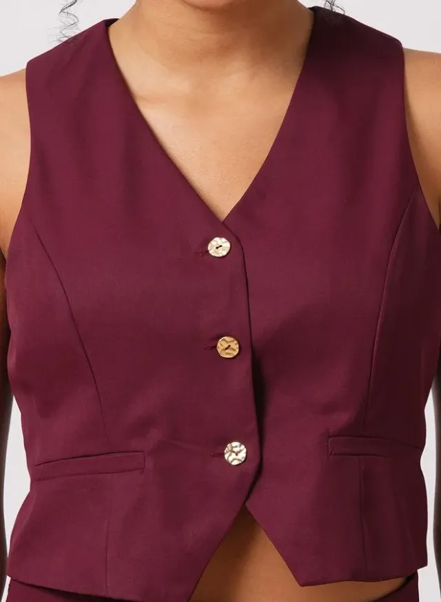 Red V-Neck Cropped Vest and High-Rise Trousers Set – image 4