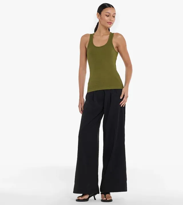 Basic Ribbed Tank Top with Metal Tab – image 2