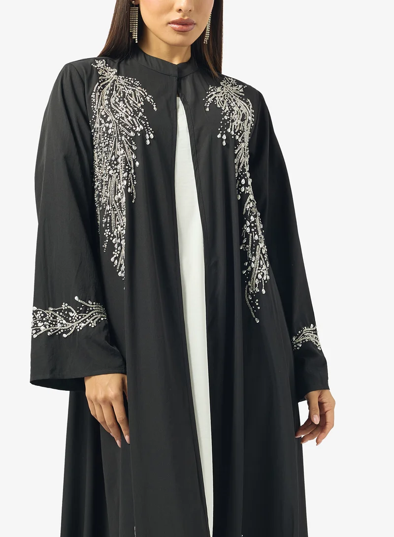 عباية مزينة