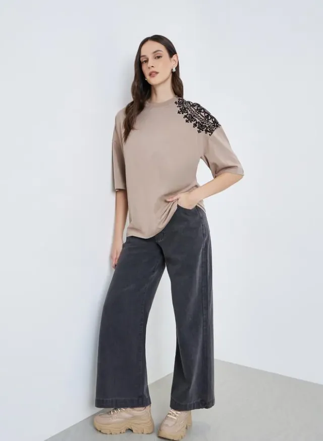 Women's Flocked Oversized T-Shirt Beige – image 2