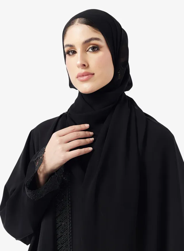 عباية مفتوحة بتفاصيل دانتيل زهري – صورة 4