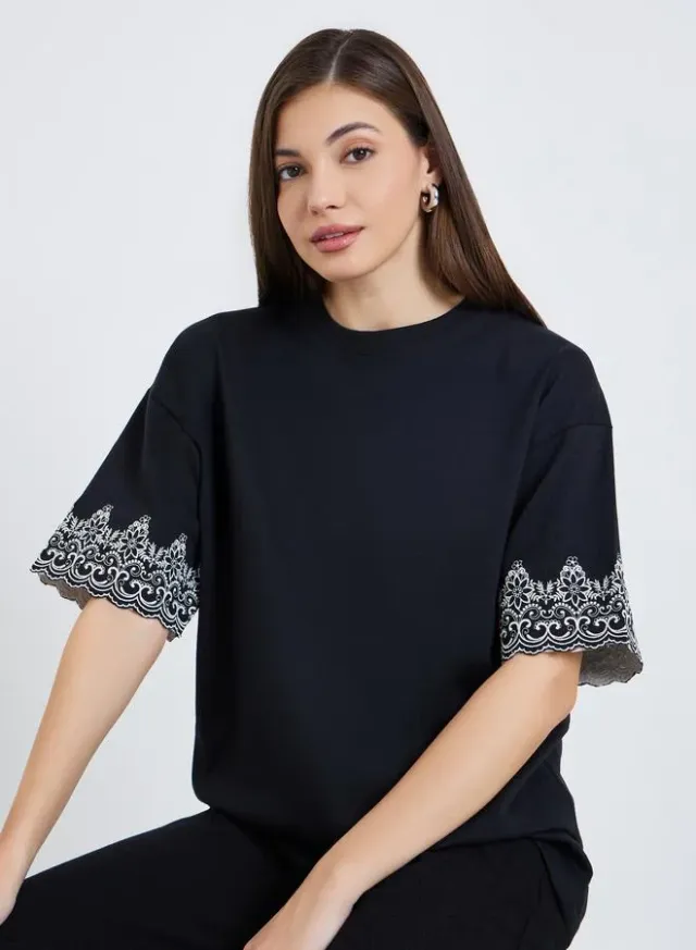 Women's Oversized Embroidered Sleeve T-Shirt Black – image 5
