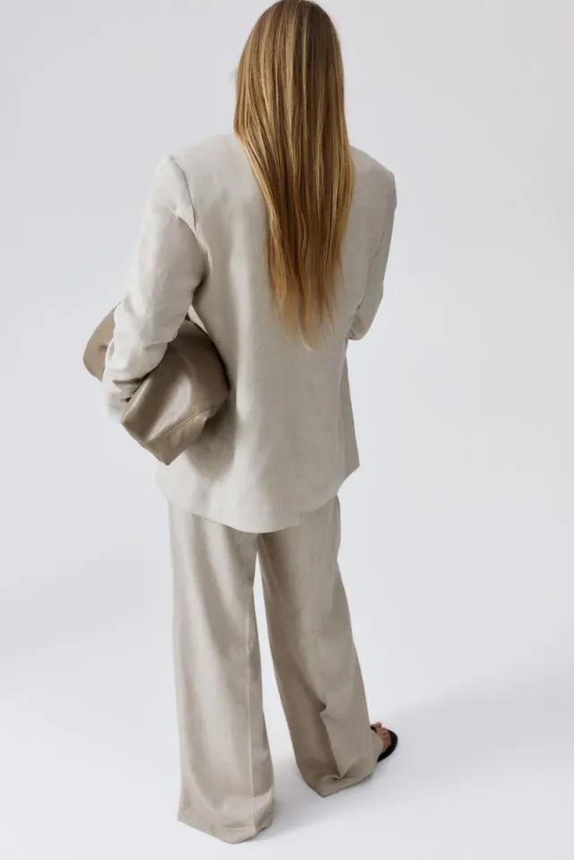 Beige Linen-Viscose Blazer for Women - Fitted V-Neck Single Button – image 2