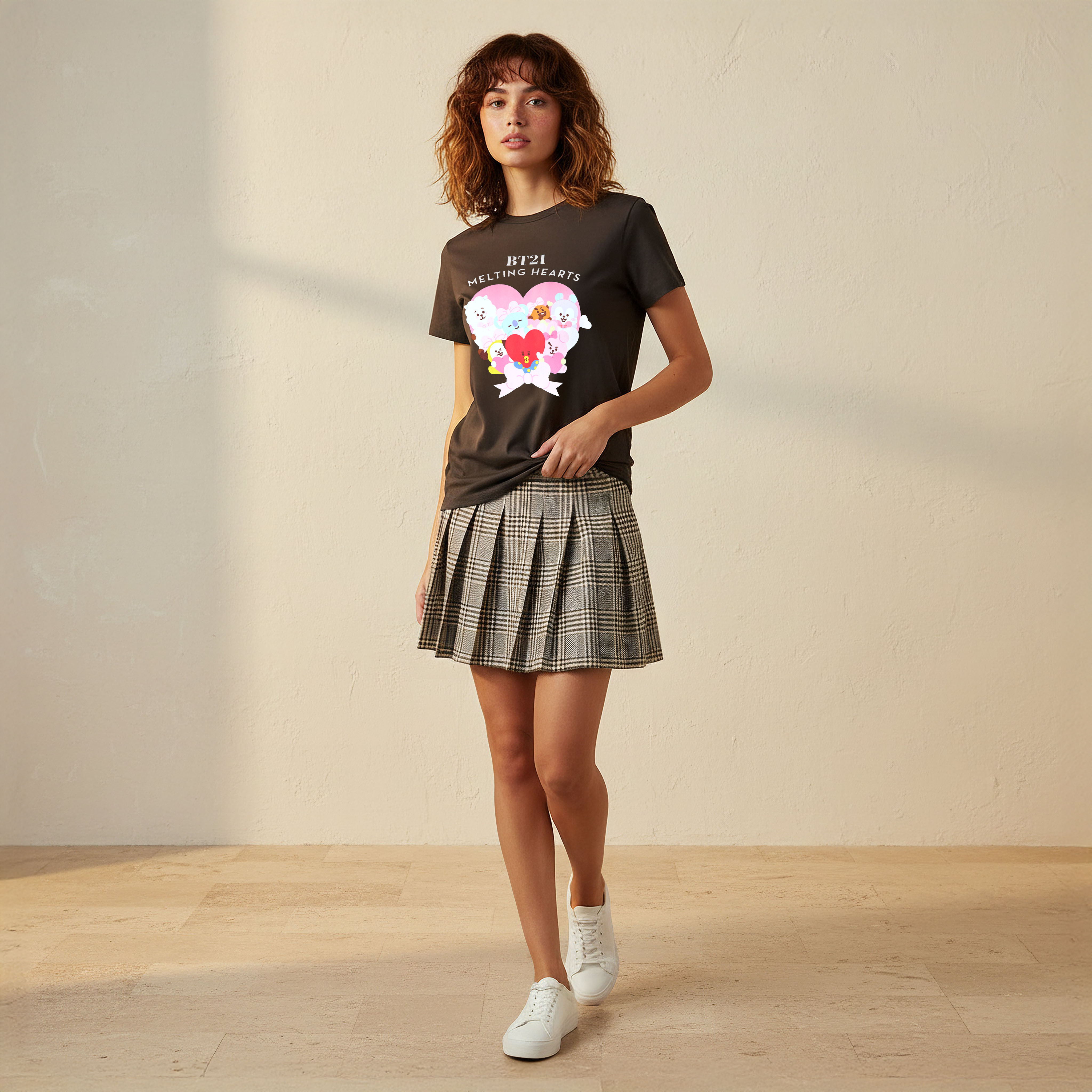تيشيرت BT21 بطبعة رمادي