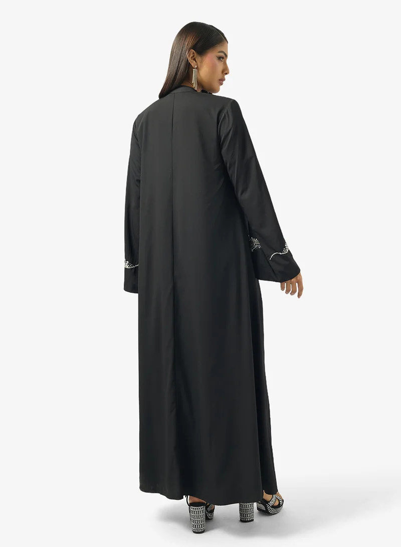 عباية مزينة