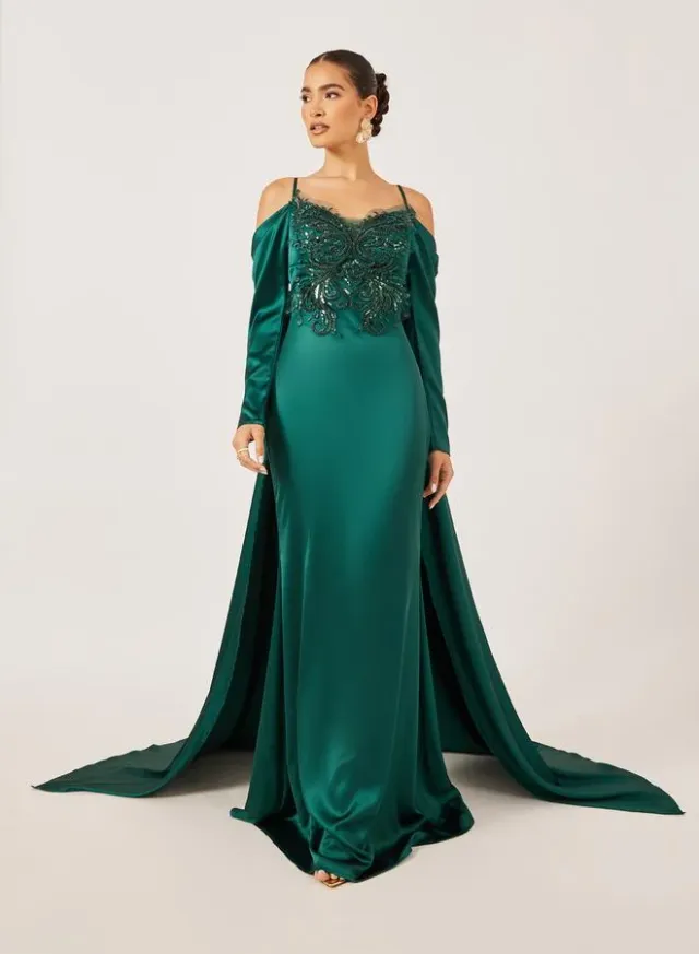 Emerald Green Maxi Dress with Sweetheart Neck and Off-the-Shoulder Sleeves – image 2