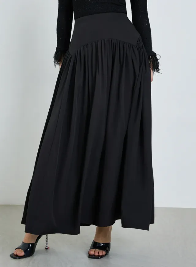 Wide Waistband Pleated Maxi Skirt Black – image 2