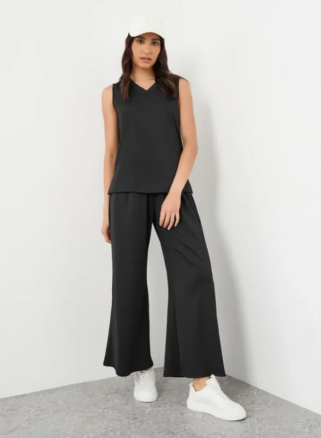 Women's Sleeveless Top and Pants Set Black