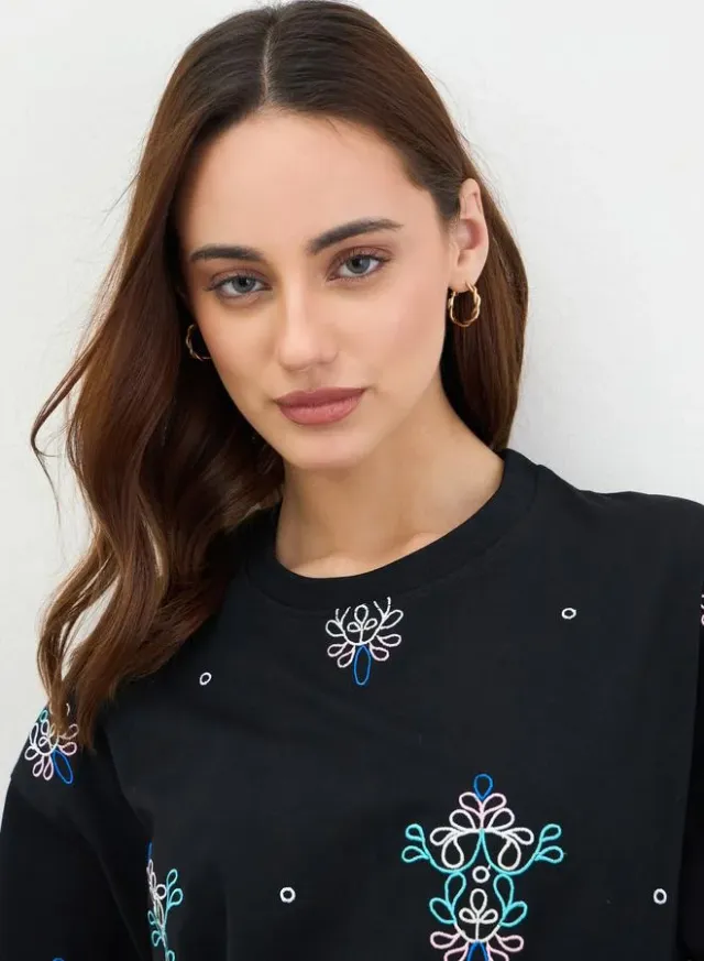 Embroidered Oversized T-Shirt Green – image 4