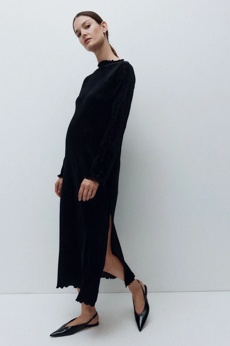 فستان من الفيلور اللامع من تشكيلة ماما