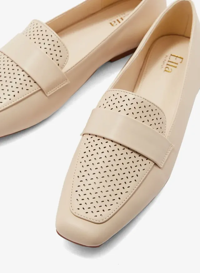 Cutout Detail Loafers Cream – image 4