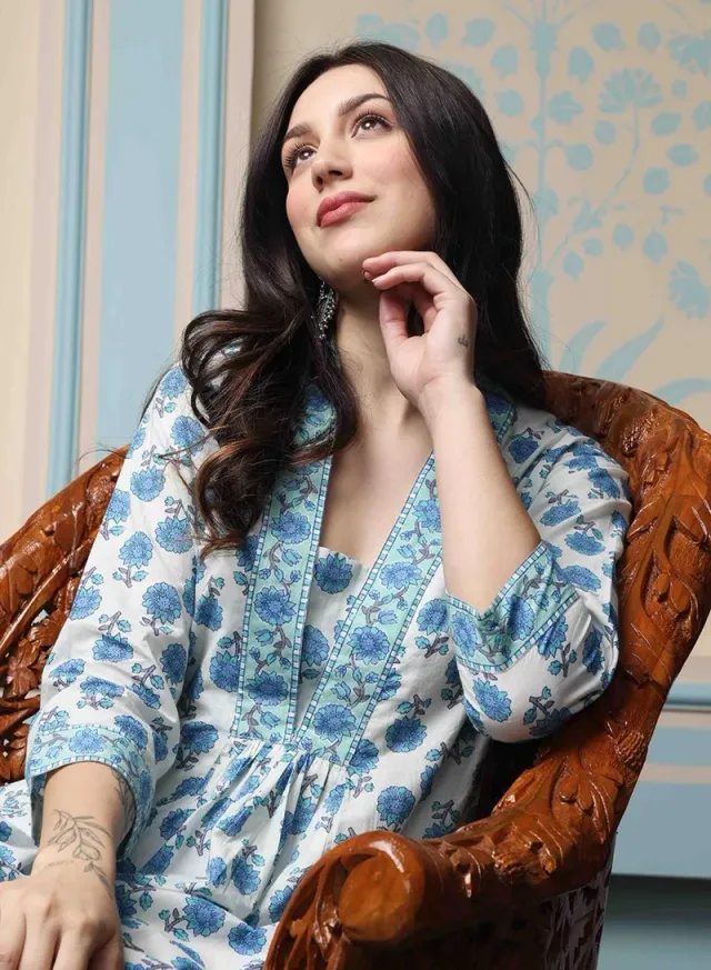طقم تونيك نسائي أبيض قطن % مزين بطول كامل بالازو مستقيم مناسب كرتا – صورة 2