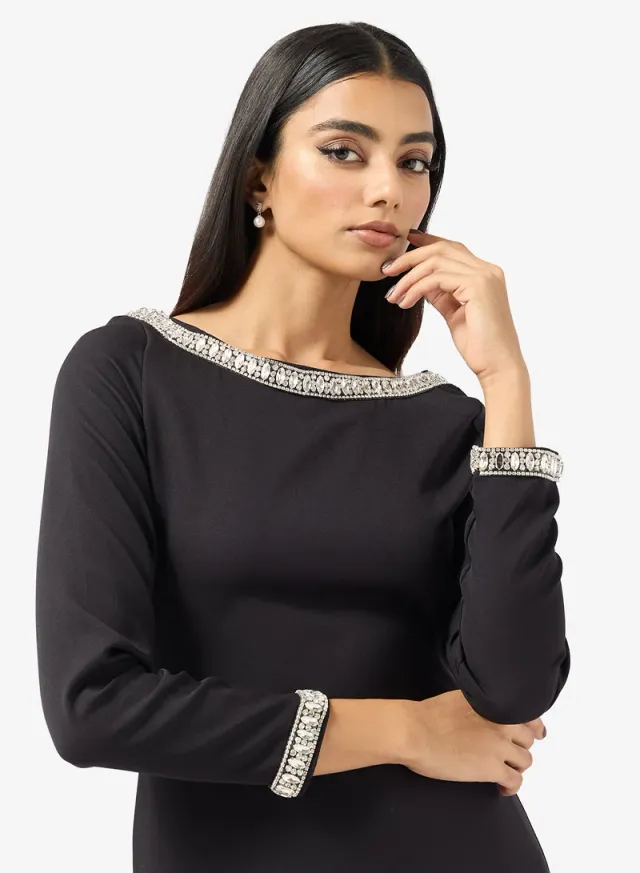 فستان بياقة مزينة – صورة 3