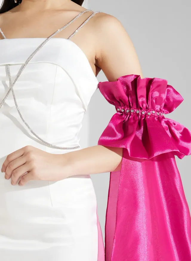 Off-White Maxi Fit & Flare Column Dress with Square Neck and Capelet – image 4