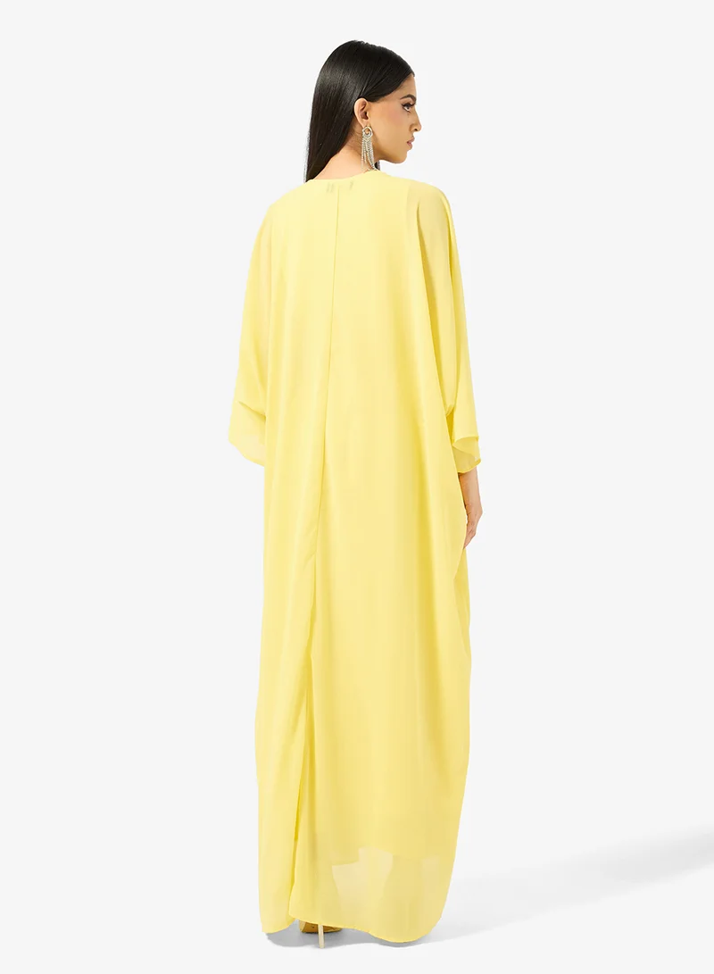 عباية مزينة
