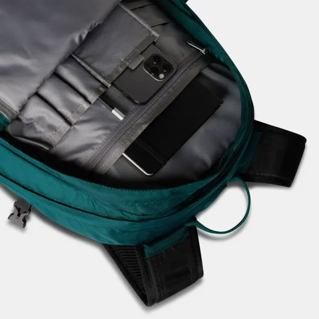 Borealis Classic Backpack – image 4
