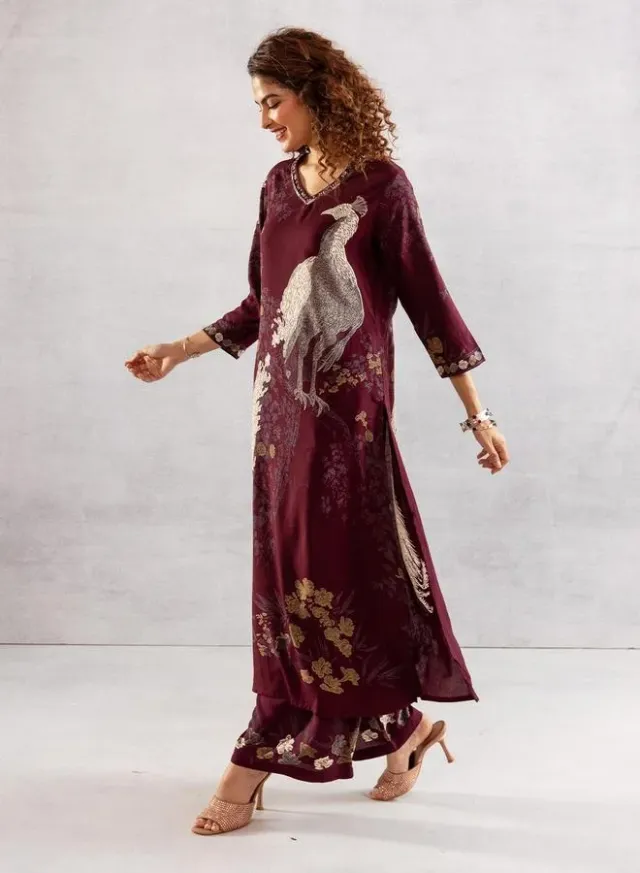 Ishin Women's Wine Rayon Printed 2-Piece Kurta Set – image 3