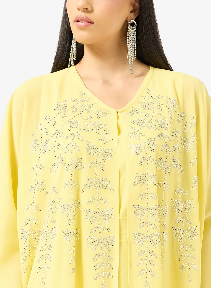 عباية مزينة