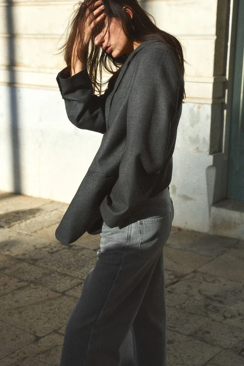 Wide-Leg Relaxed Fit Jeans