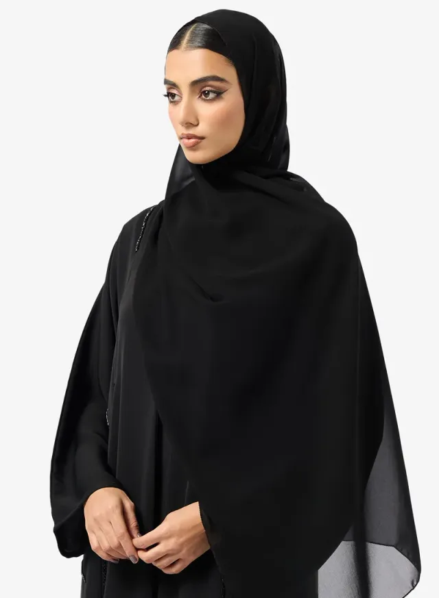 عباية مفتوحة بياقة على شكل حرف  مزينة – صورة 4