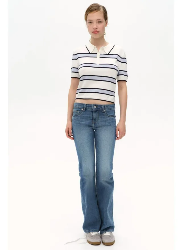 Low Rise Flared Jeans – image 4