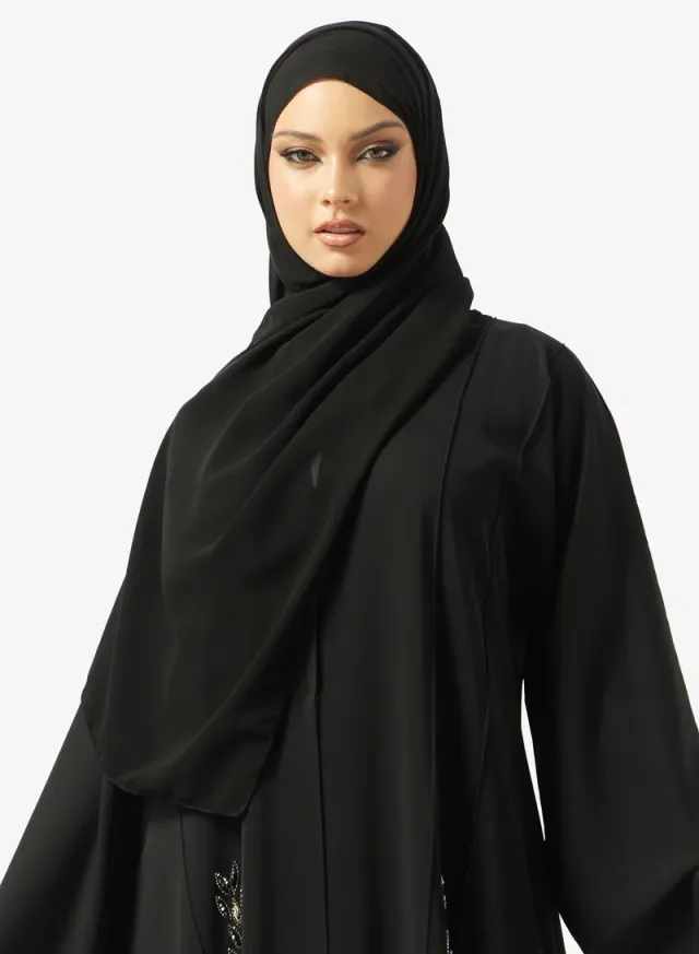 عباية مزينة مع شيلة - أسود – صورة 3