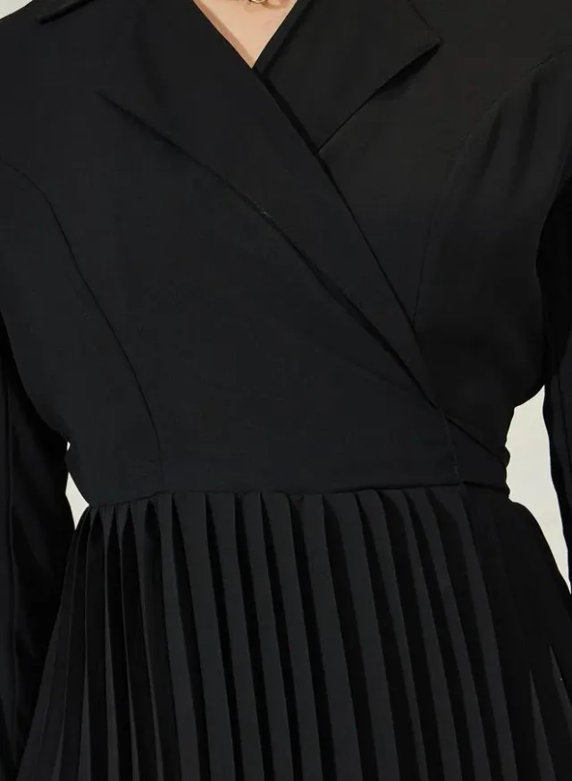 Pleated Blazer and Tailored Pants Set – image 3