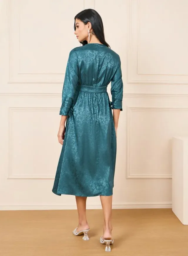 Elegant Satin Midi Dress – image 4