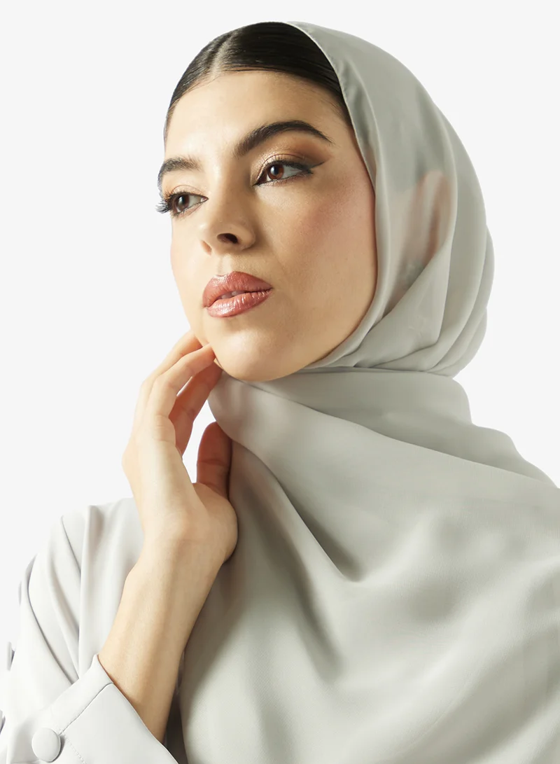 عباية بياقة لابل وأكمام بأزرار
