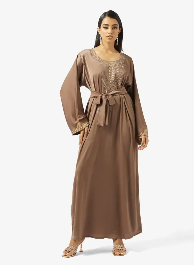 Embroidered Belted Jalabiya – image 4