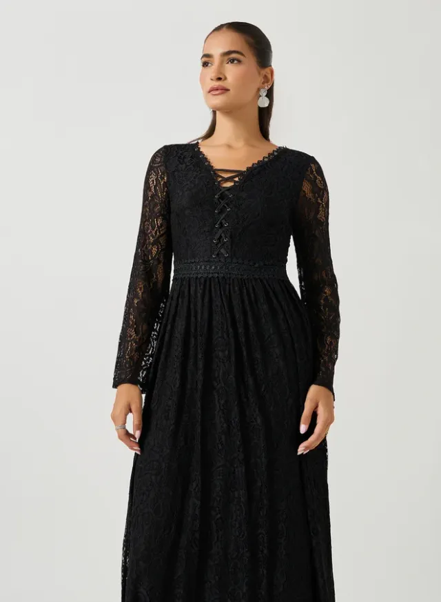 Long Sleeve Lace Dress – image 3