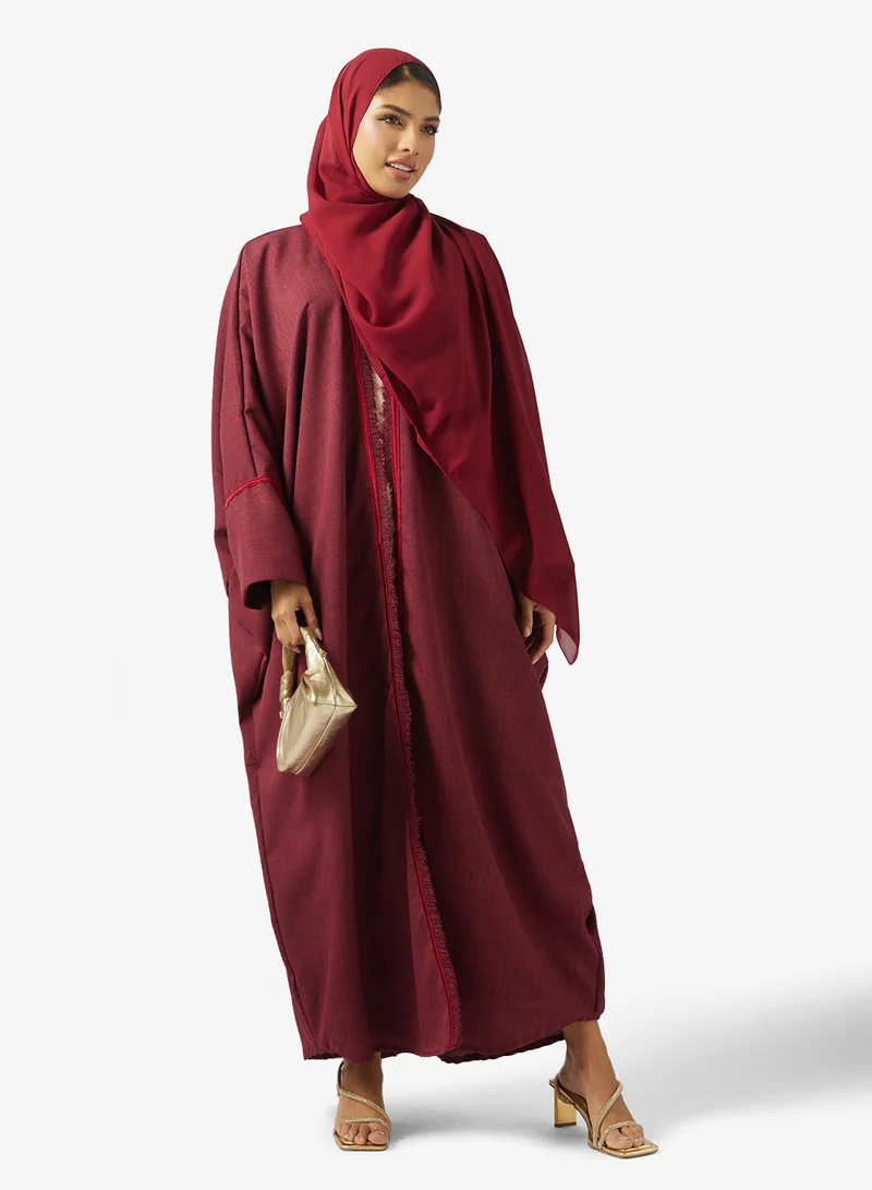 عباية مفتوحة مزينة