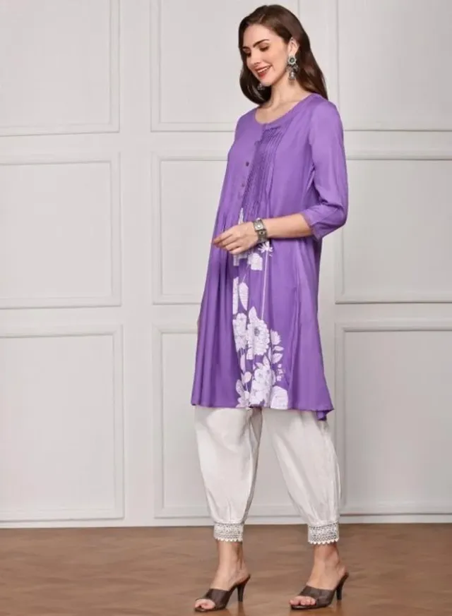 Lavender Rayon Printed Straight Fit Tunic Kurta – image 3
