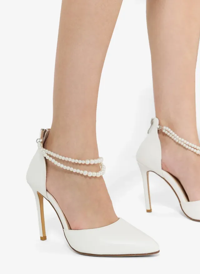 Namshi x White Pointed Toe Pump with Faux Pearl Detail – image 4