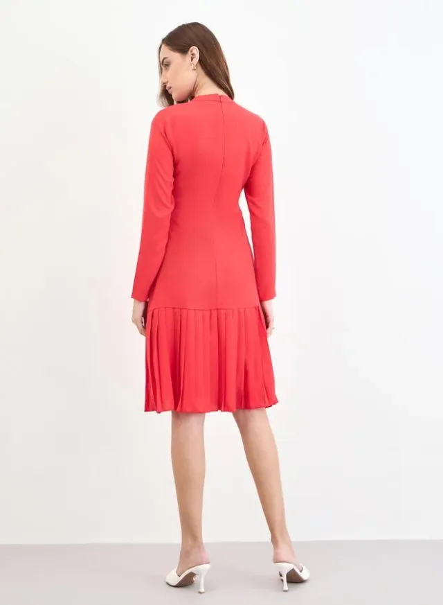 Pleated Long-Sleeve Knee-Length Dress Red – image 5