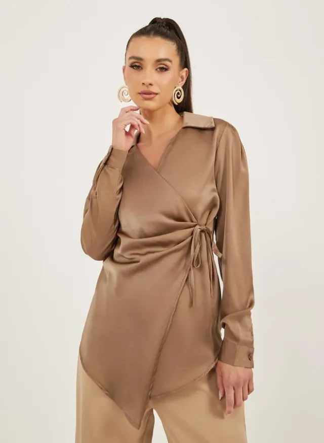 توب ساتان طويل برباط خصر
