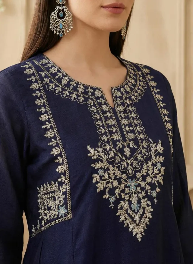 Women's Burgundy Floral Embroidered Anarkali Kurta – image 5