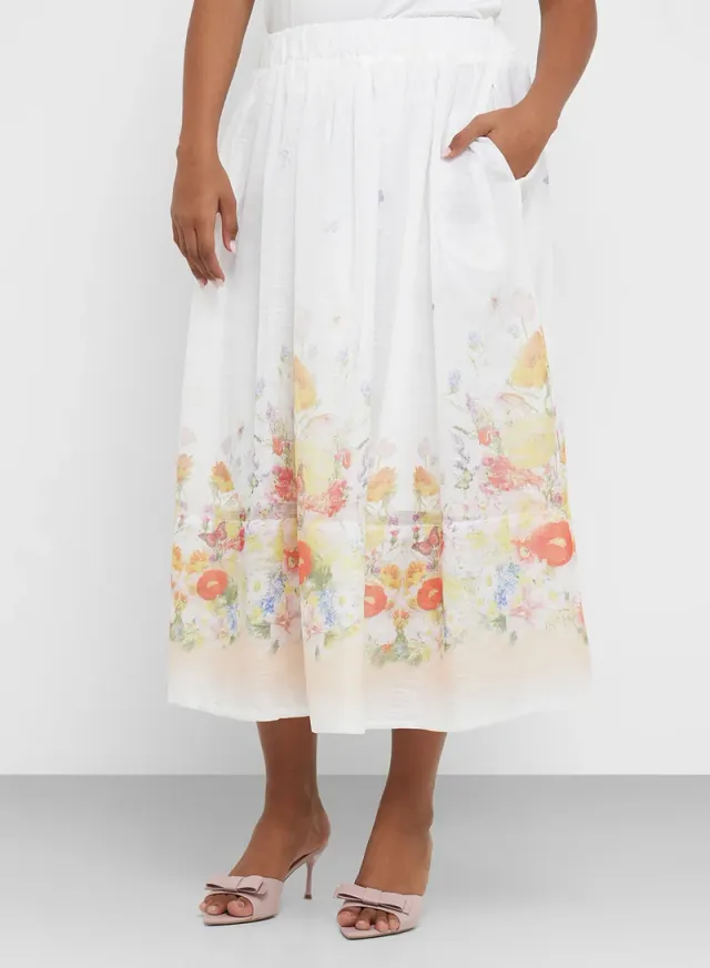 Plus Size Floral Print Top and Skirt Set - White – image 4