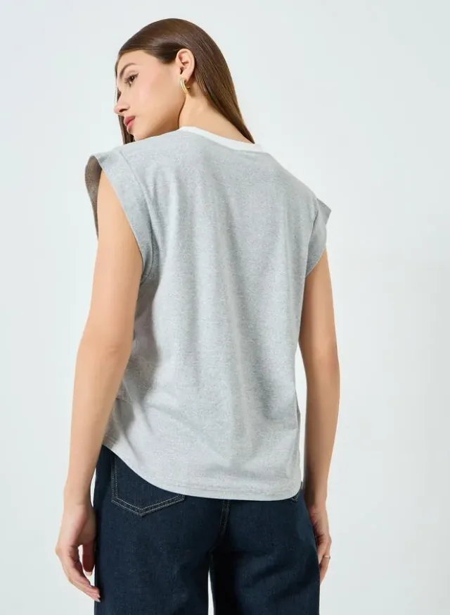 Contrast Neckline Sleeveless T-Shirt Grey – image 5