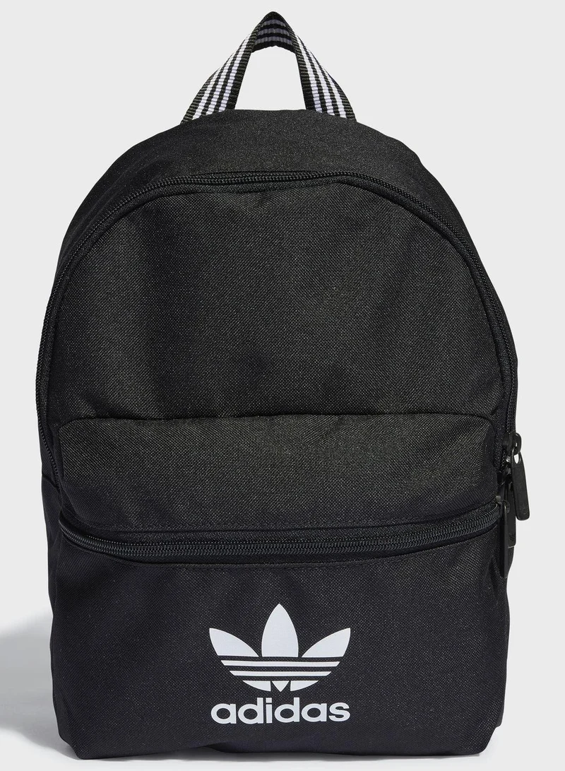 حقيبة ظهر صغيرة Adicolor من adidas Originals باللون الأسود