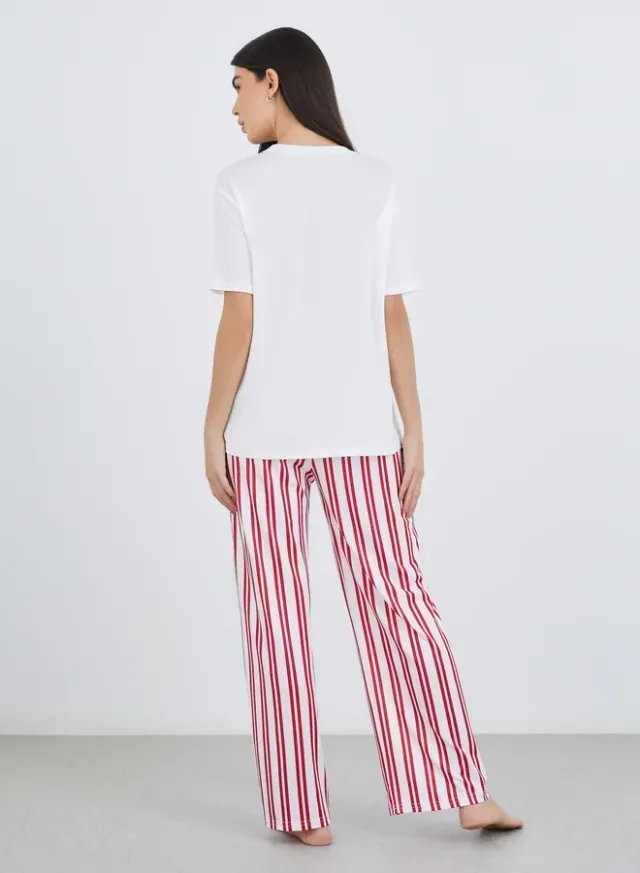 Graphic T-Shirt & Striped Pyjama Set – image 5