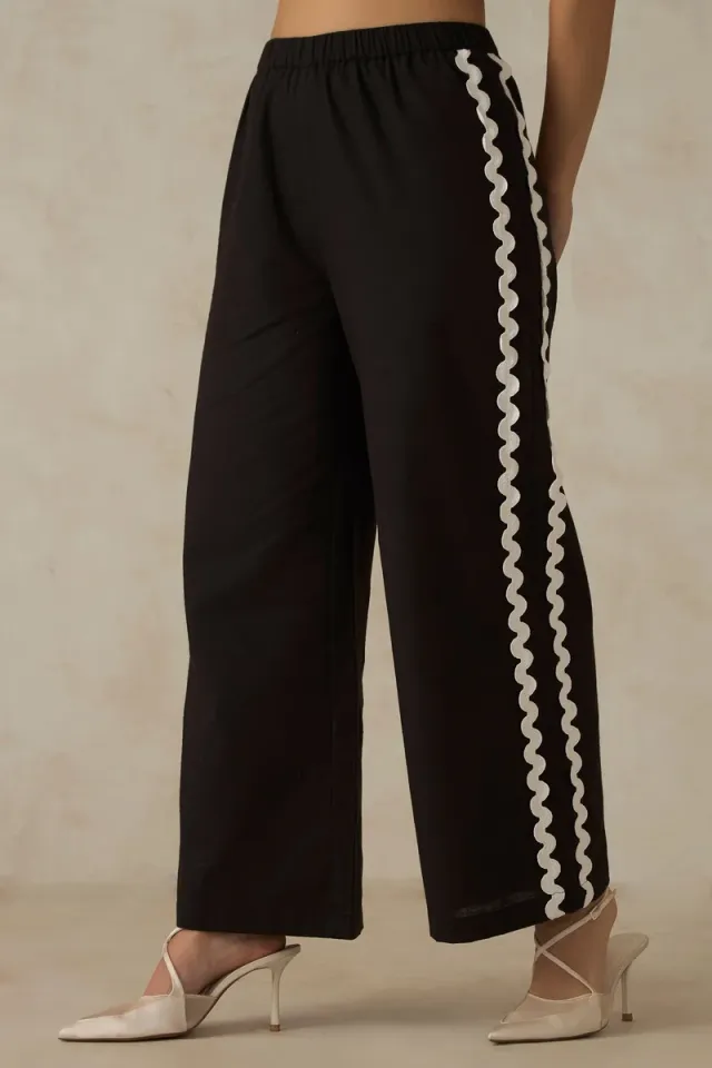 Women's Cotton Flared Dinner Pants – image 4