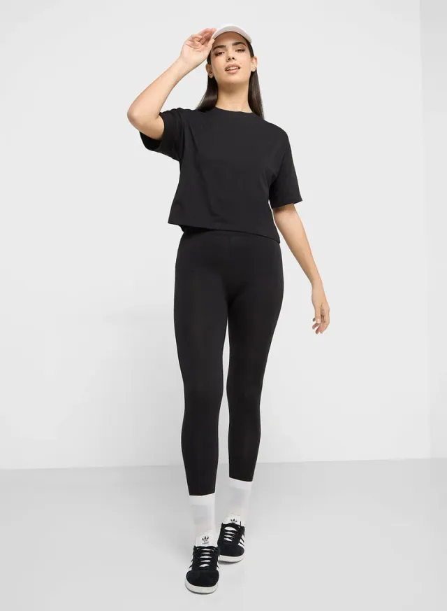 Ginger Basics Women's Black Cropped Boxy T-Shirt – image 4
