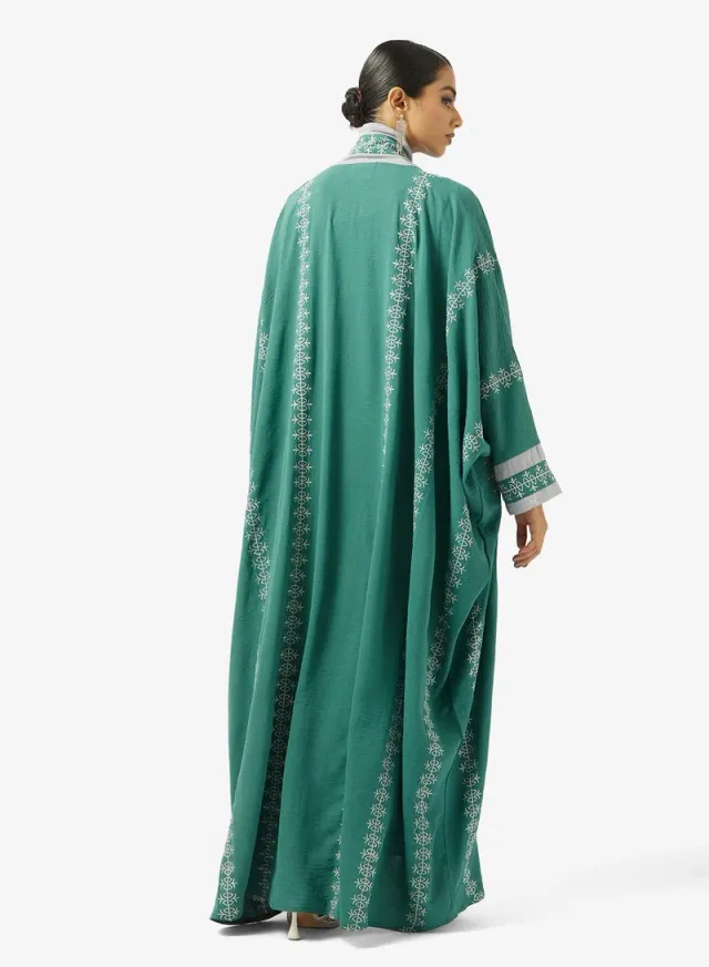 طقم عباية مفتوحة مطرزة – صورة 3
