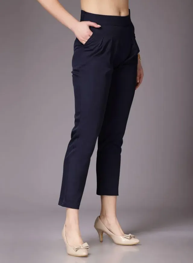 Women's Mid-Rise Pleated Pants – image 4