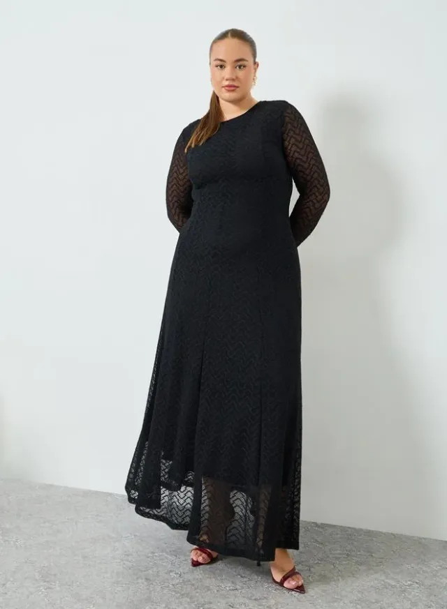 Plus Size Lace A-Line Maxi Dress Black – image 3