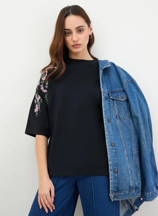 Floral Embroidered Oversized T-Shirt Black