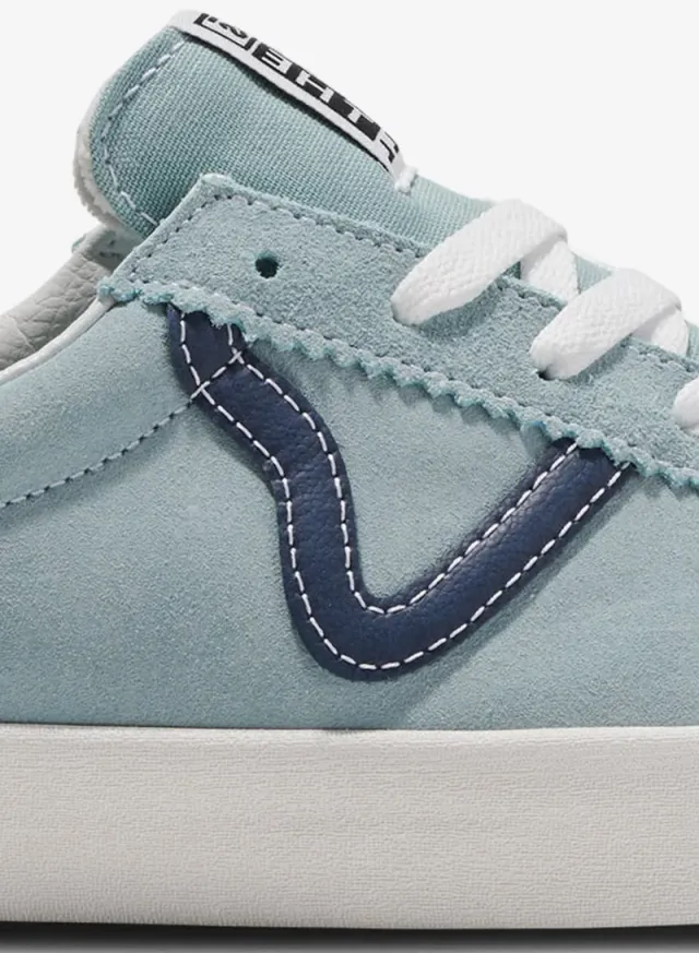Low-Top Unisex Suede Sneakers with Heritage Sidestripe Design – image 4